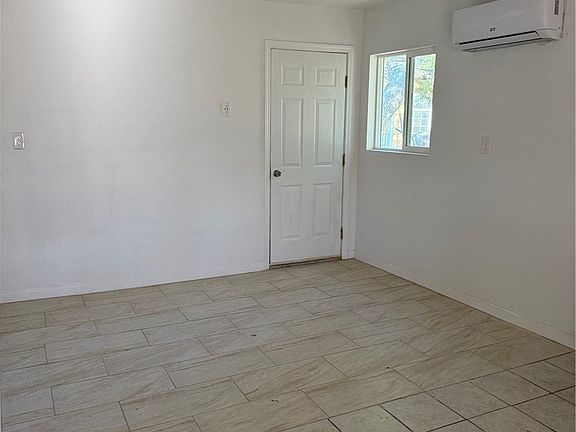 4th image of 16100 Navajo Rd #2
