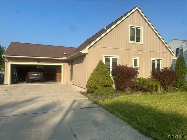 426 Kaymar Dr, Amherst, NY 14228