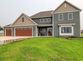 702 Blaine St N, Colfax, ND 58018