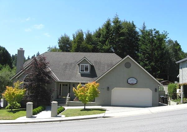 1st image of 100 Esmeralda Ct