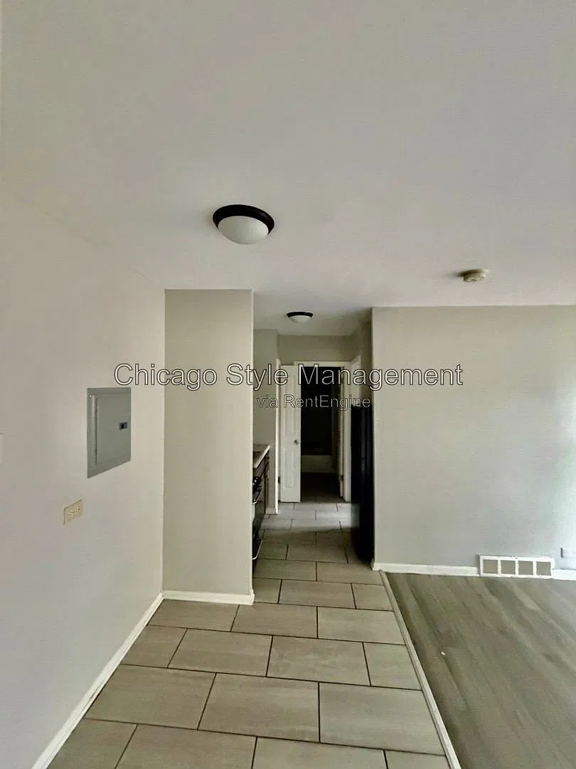 1 bed, 1.0 bath, $1,095 — Photo 4