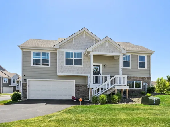 171 Goldenrod Dr, Elgin, IL 60124