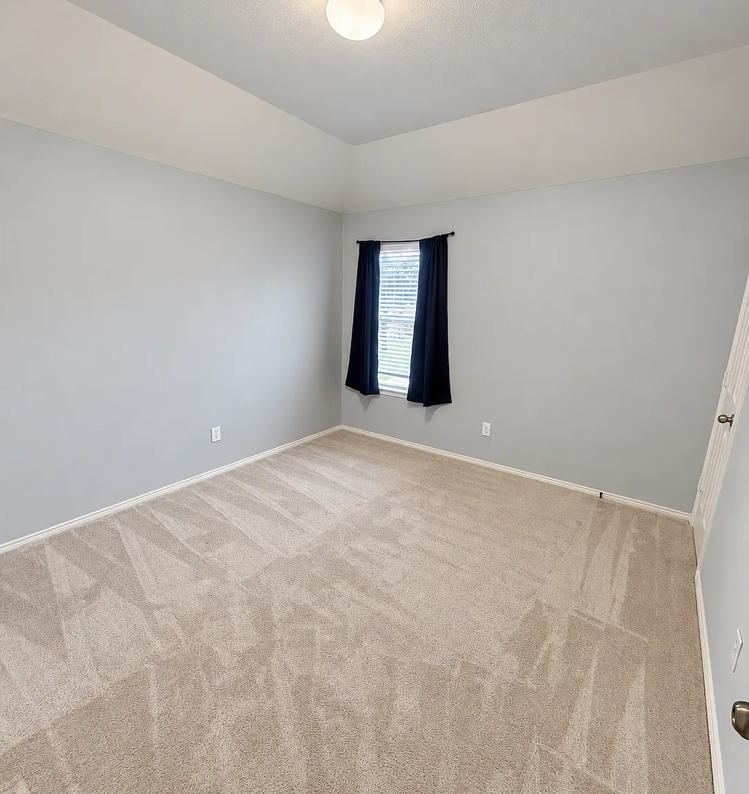 4 bed, 2.5 bath, 2716 sqft, $2,595 — Photo 3
