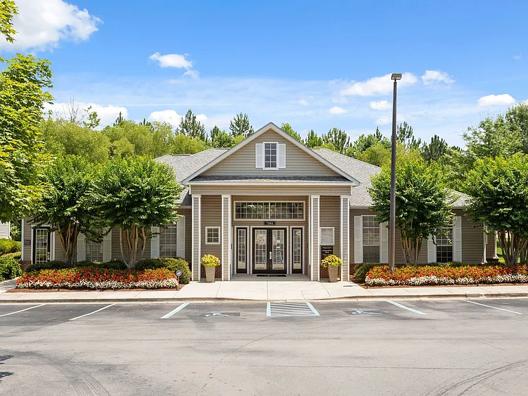 Welcoming Leasing Center