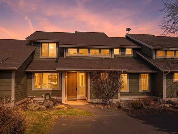 2nd image of 10674 Village Loop