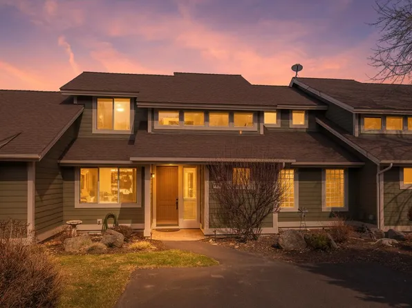 10674 Village Loop, Redmond, OR 97756