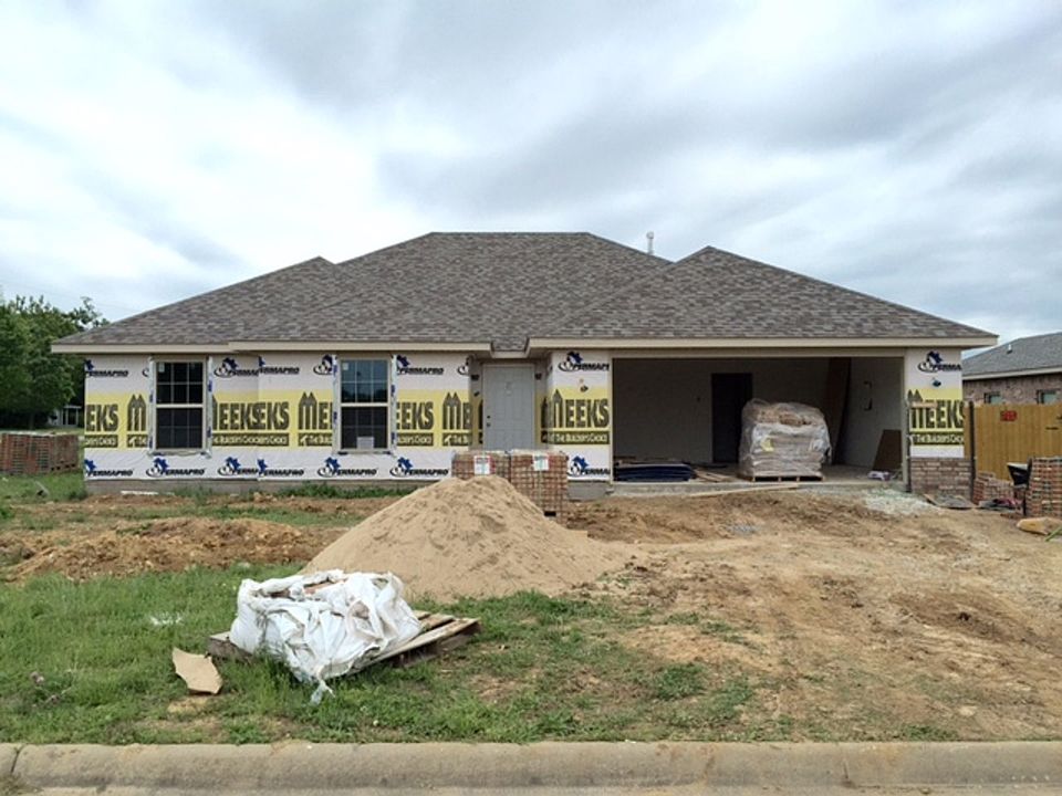 2nd image of 469 Jeanne Dr