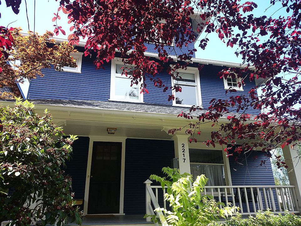 1st image of 2217 11th Ave E