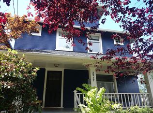 2217 11th Ave E, Seattle, WA 98102