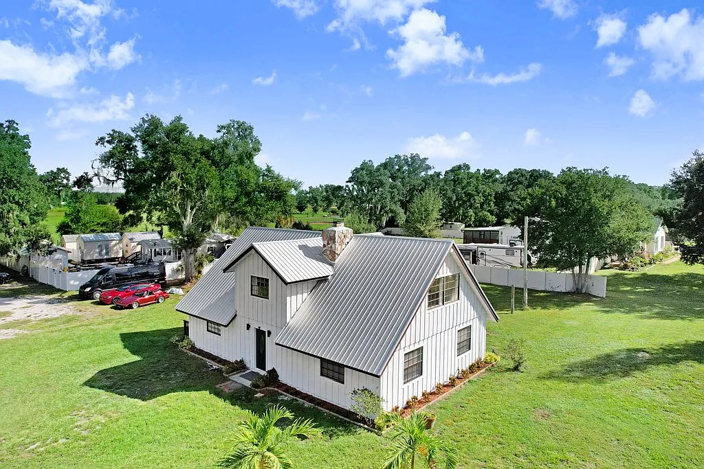 4 bed, 1952 sqft, $2,190 — Photo 3