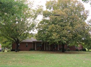 399 Willoughby Ln, Bowling Green, KY 42101