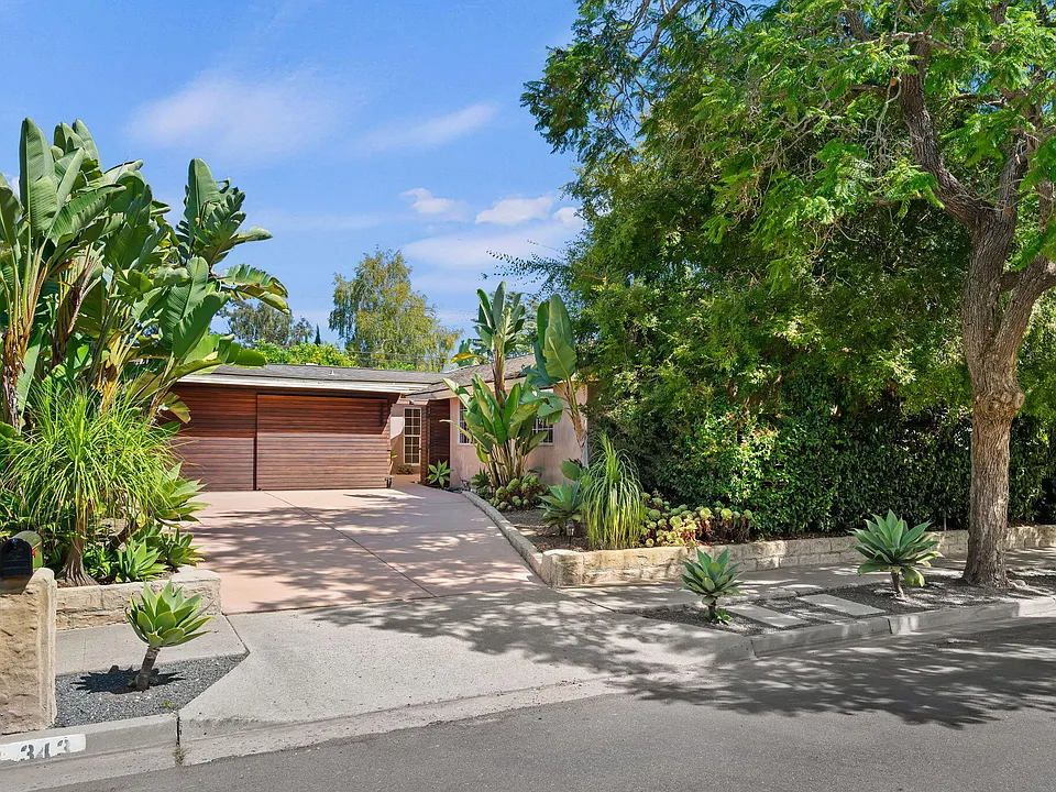 343 Peach Grove Ln
