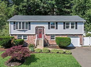 42-42B Greenwood Rd, Peabody, MA 01960