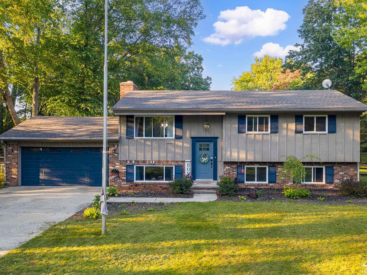 3910 W Erie Rd, Temperance, MI 48182 | Zillow