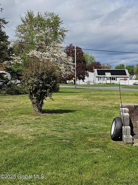 3rd image of 1824 Devendorf Road