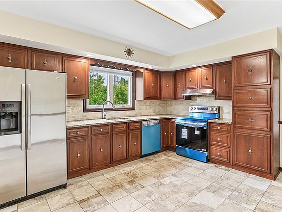 2nd image of 3659 Ironstone Rd