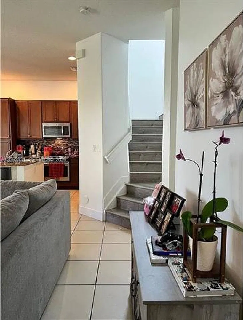 3214 W 97th St # 0, Hialeah, FL 33018 — Photo 2