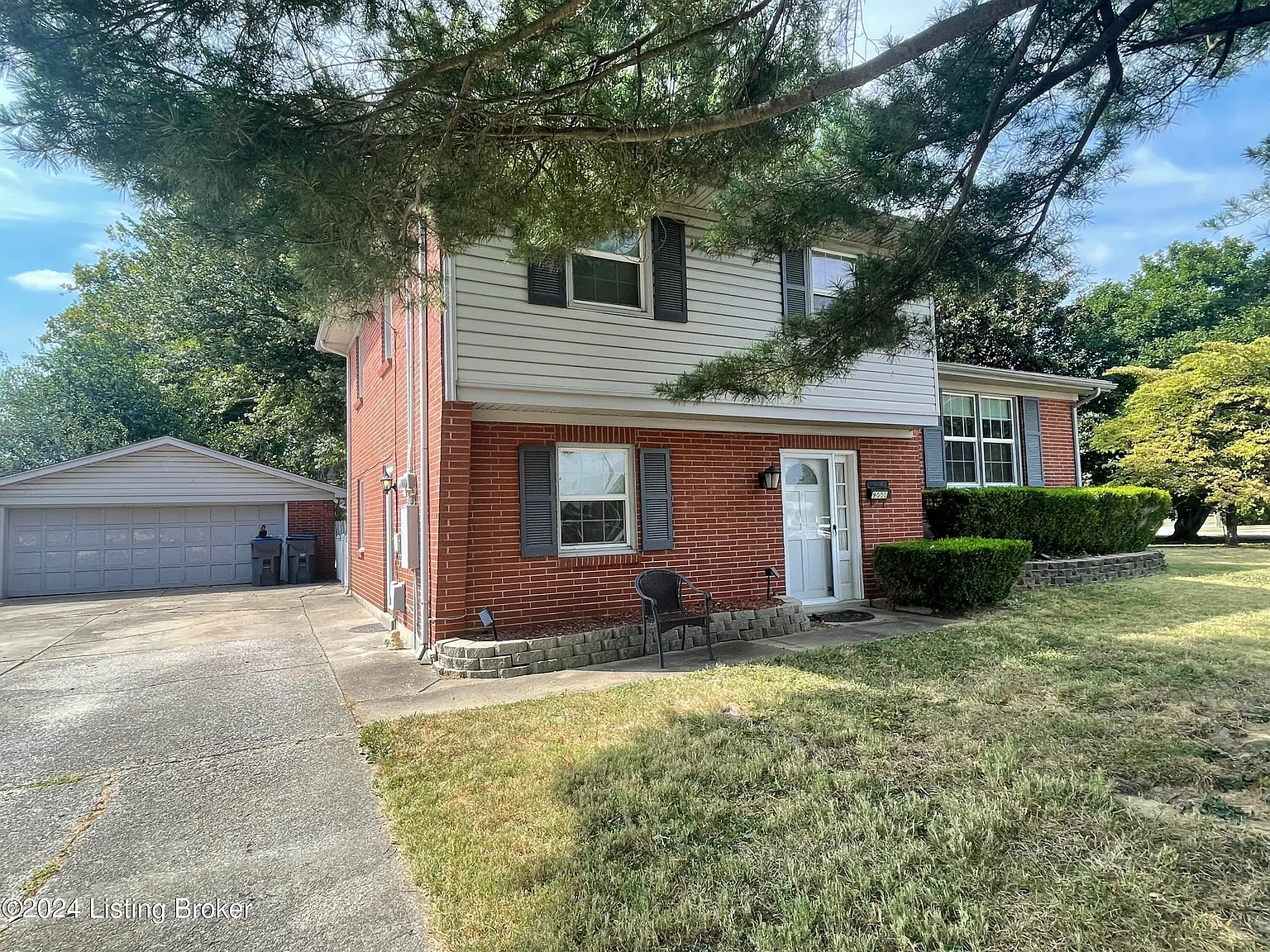9000 Seaforth Dr photo 1