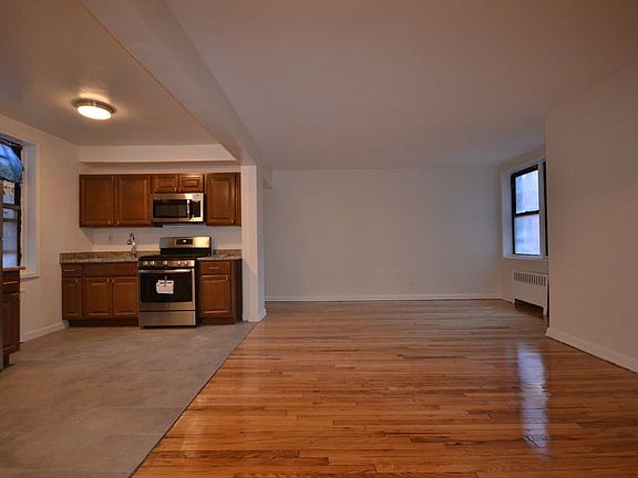 2nd image of 132-61 Sanford Ave #3A