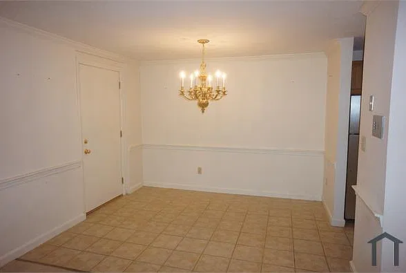 2 bed, 892 sqft, $2,400 — Photo 1