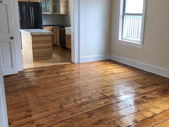 2nd image of 40 Clermont Street