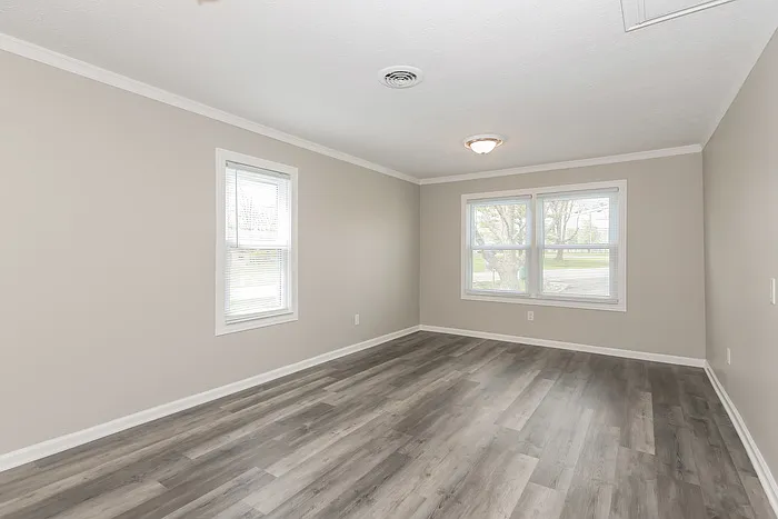 1176 Highview Dr — Photo 3