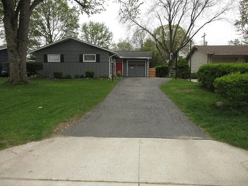 2341 Edgevale Rd photo 1