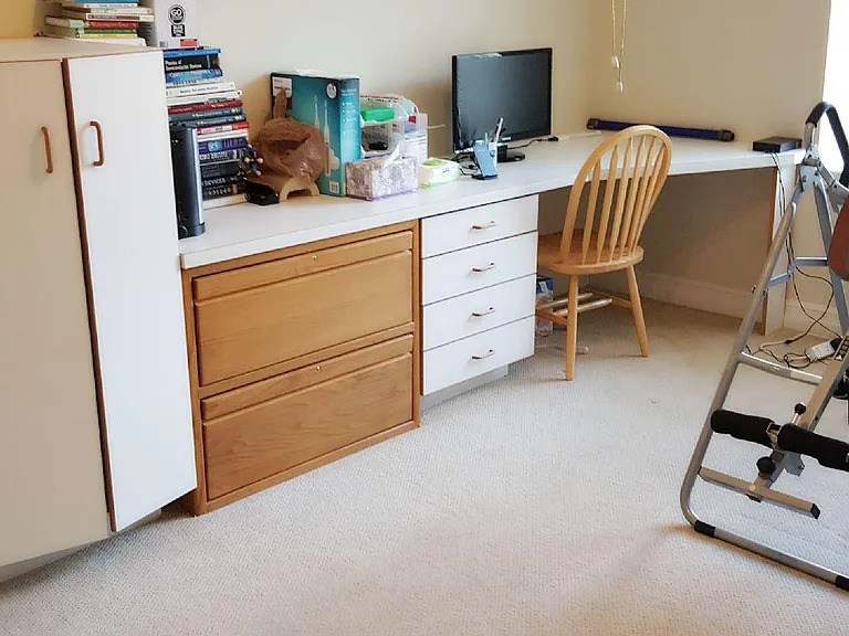 4th Bedroom(office with built-in desk)