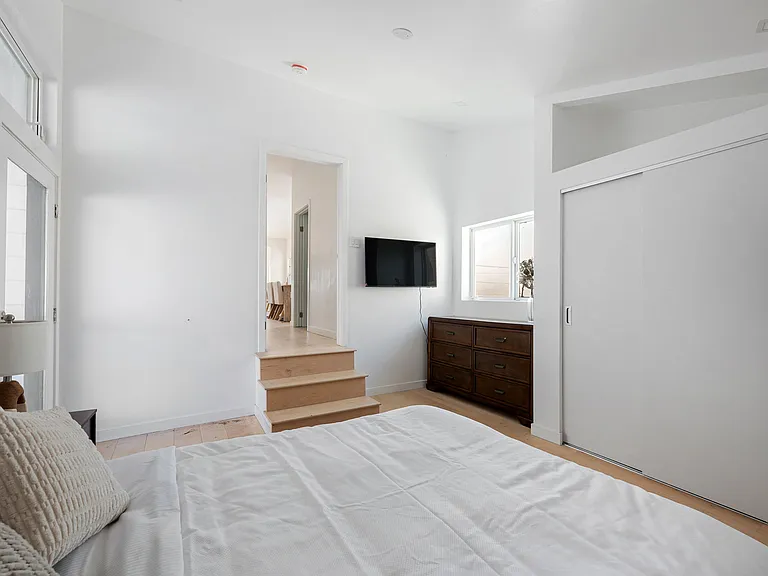 119 W Channel Rd #119 — Photo 2