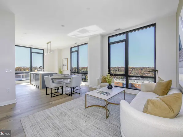 255 W Falls Station Boulevard Fls #402, Church, VA 22046