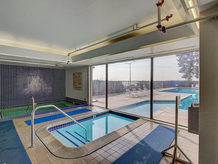 6 Admiral Dr #388 — Photo 24