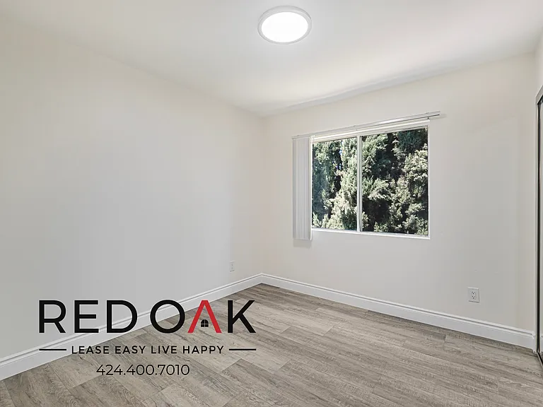 6928 Agnes Ave #2 — Photo 4