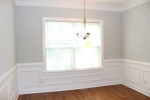 831 Erika Ln — Photo 10