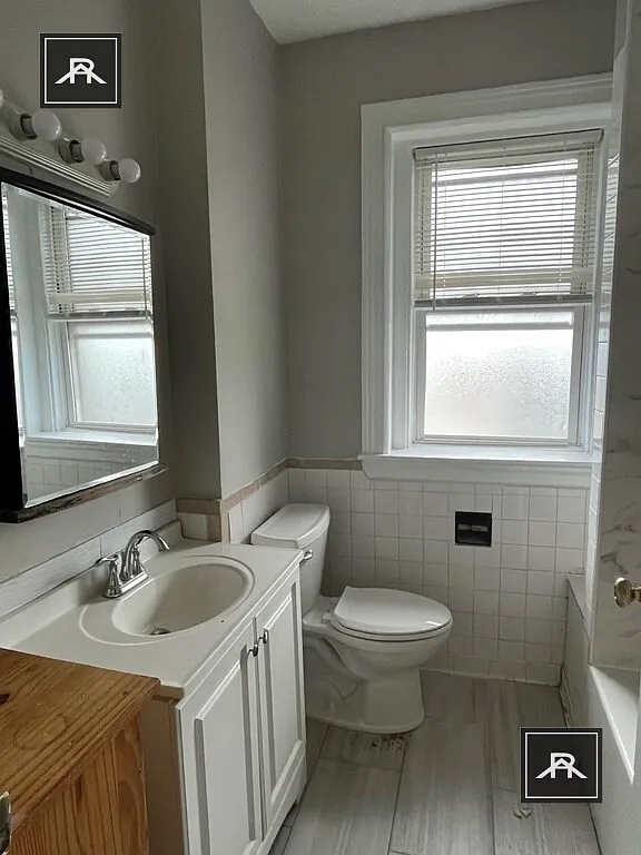 5 bed, 1.0 bath, $4,400 — Photo 4