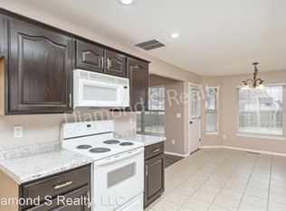 615 S Meteor Ave, Springfield, MO 65802