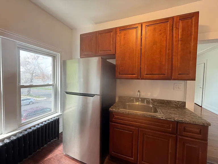 186 2nd Ave #2S — Photo 8
