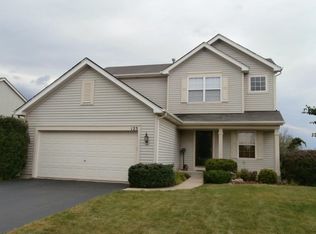 123 E Old Mill Trl, Antioch, IL