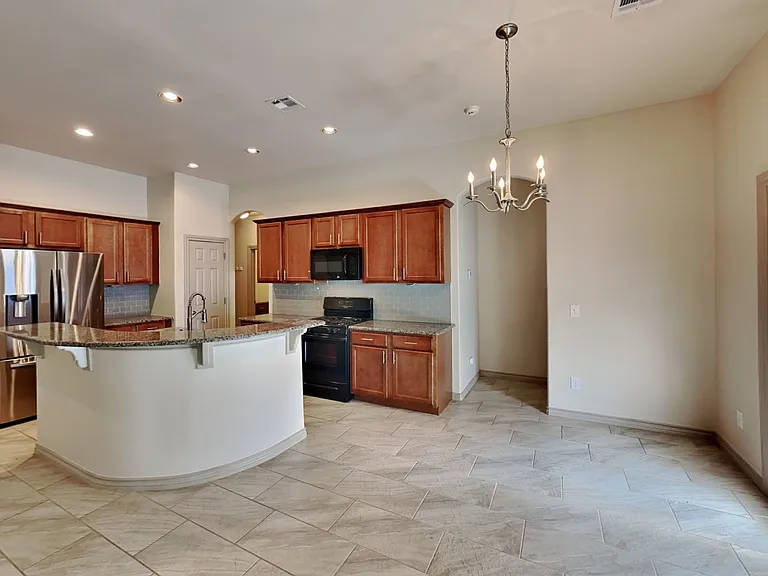 9416 NW 91st Cir — Photo 8