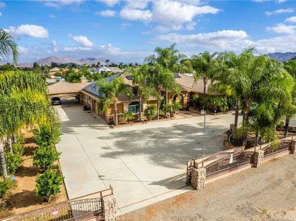 27668 Calle De Leon Dr, Sun City, CA 92585