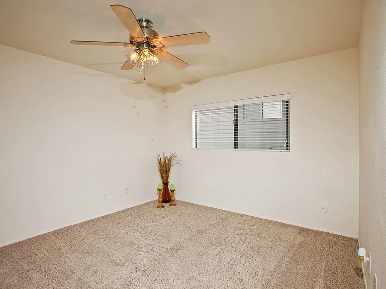 Elan Quail Pointe Apartment Homes — Photo 12