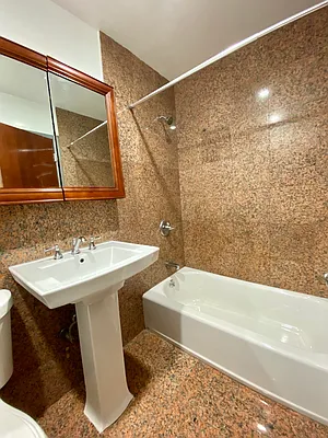 Rented by Compass | media 7