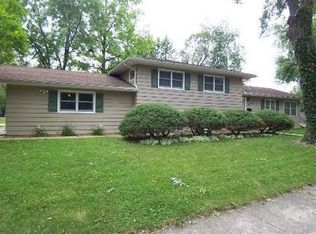 905 Emerald Dr, Naperville, IL
