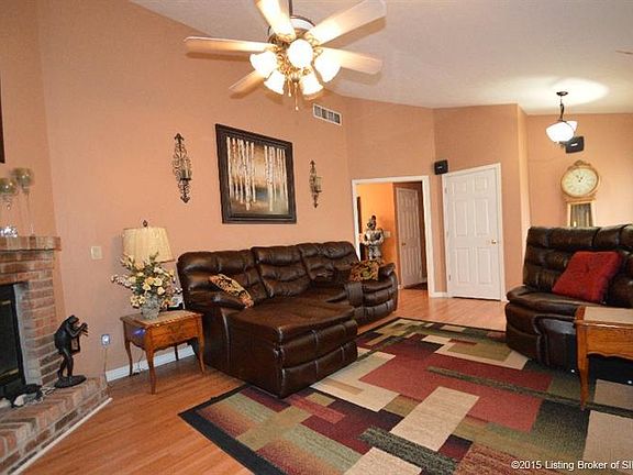 3rd image of 7801 Four Leaf Dr