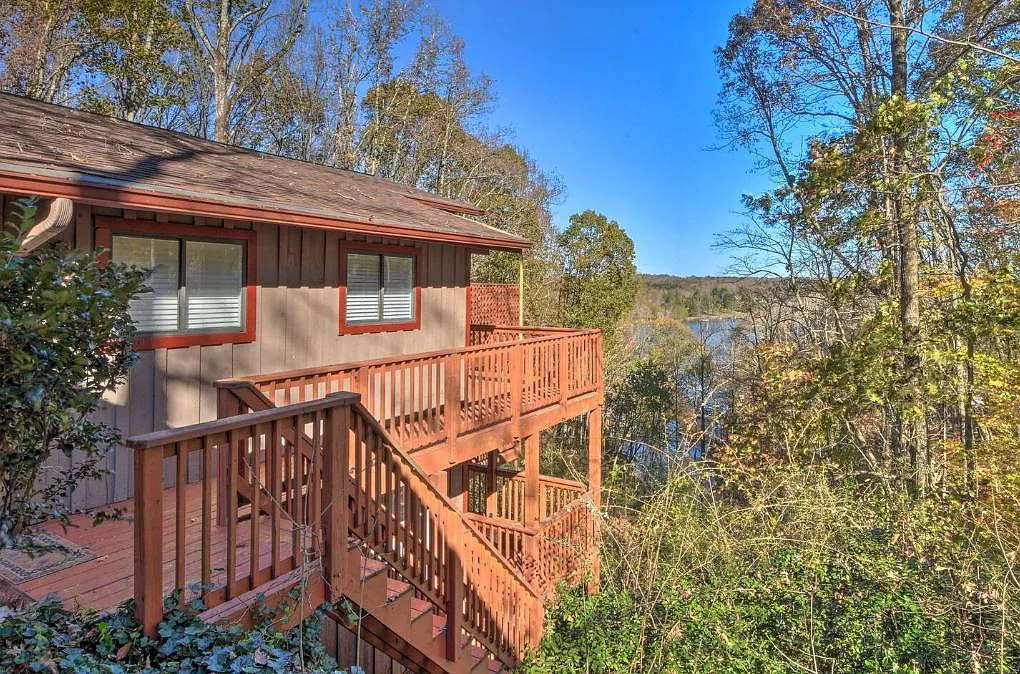 3 bed, 2.5 bath, 1736 sqft, $2,600 — Photo 1