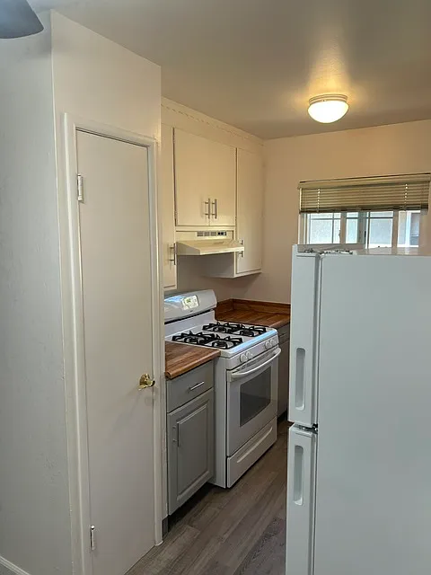 2523 G St #6