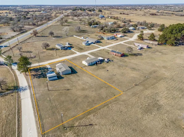 200 Farmhouse Rd, Springtown, TX 76082