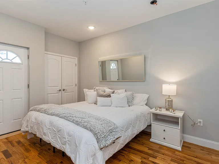725 Sip St #404 — Photo 5