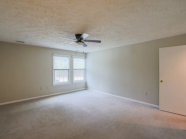 7 Pipe Hill Ct #B — Photo 16