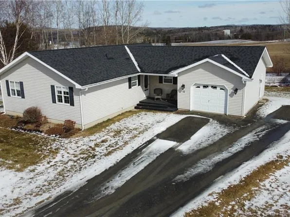 17 Shepody Cres, Peel, NB E7L 2X5
