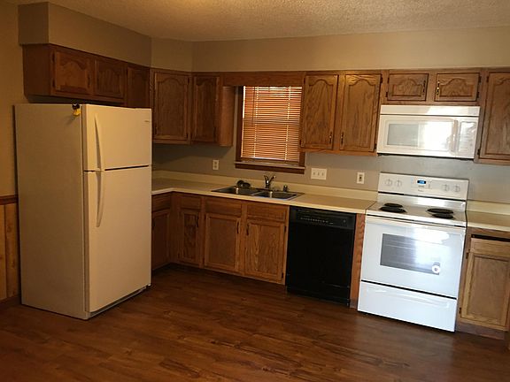 3rd image of 1416 Michelle Dr #A